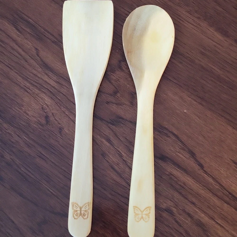 The Pioneer Woman Acacia Wooden Utensil Set with Butterfly Design